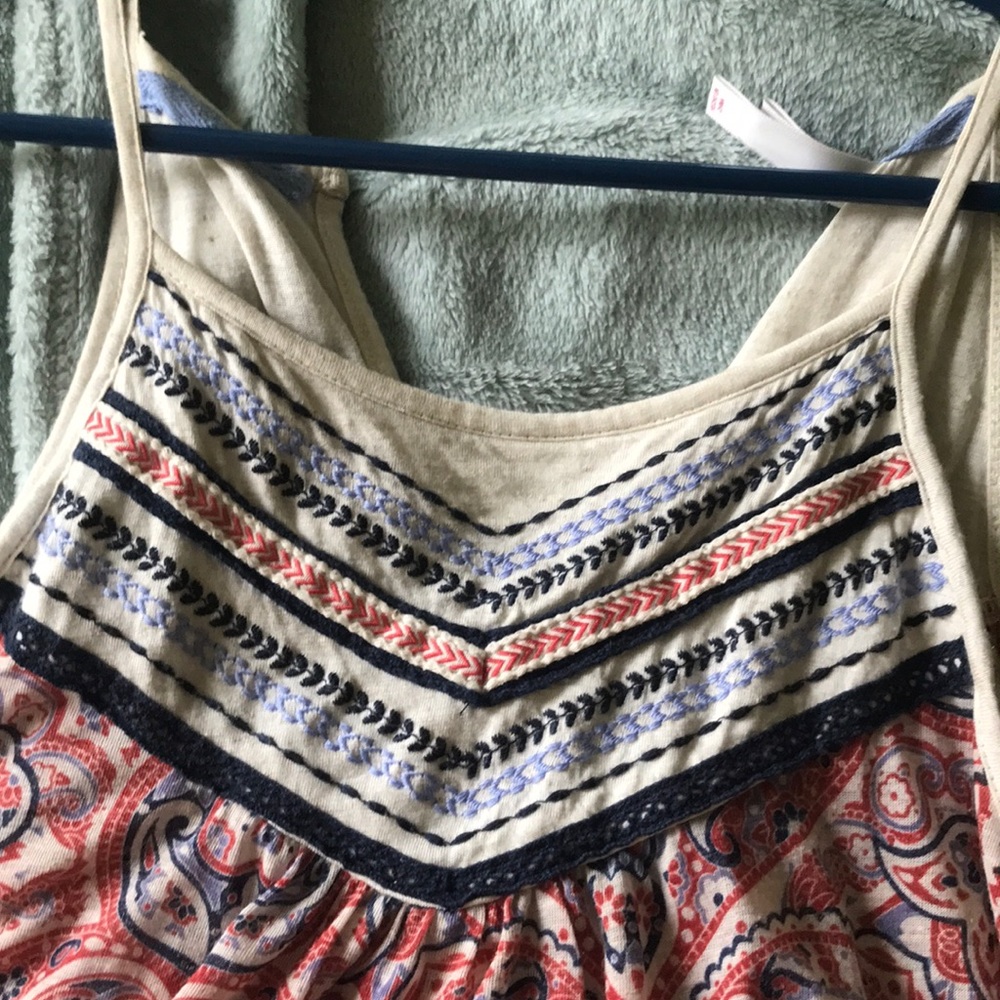 Size: Medium - Picture 3 of 4
